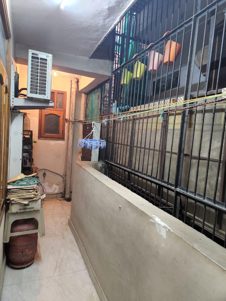 Balcony, vaishali sector 5 2 Bedroom 800 Sq.Ft. Builder Floor In Vaishali Sector 5 Ghaziabad 8419606