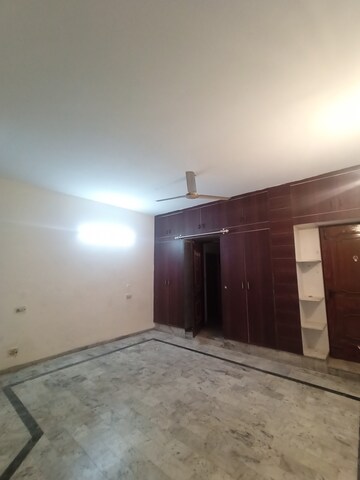 1 BHK Independent House For Rent in Sector 4
