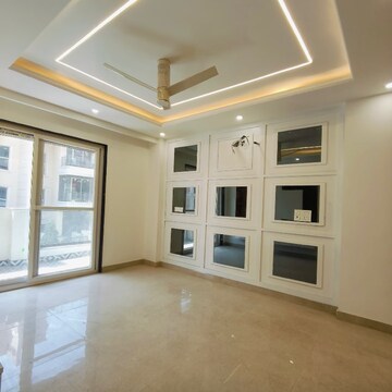 Room in 4 BHK Builder Floor at Ansal API Esencia, Sector 67 – for Sale