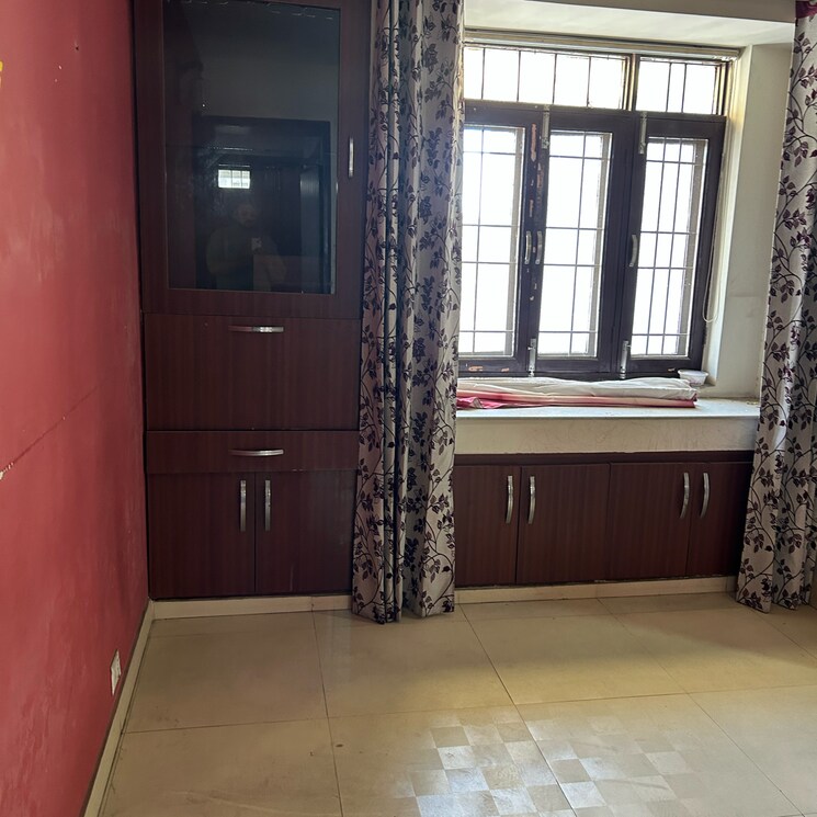 Room, jal-vayu-vihar-noida 3 Bedroom 1216 Sq.Ft. Apartment In Sector 21 Noida 8419641