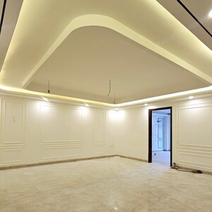 Room in 4 BHK Builder Floor at Ansal API Esencia, Sector 67 – for Sale