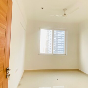 Room in 3 BHK Apartment at Omaxe Lake, Mullanpur – for Sale