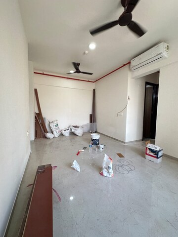 Room in 2 BHK Apartment at Piramal Vaikunth, Balkum Pada – for Rent