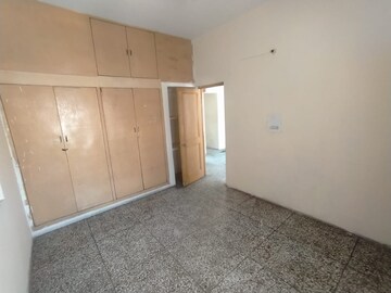 Bedroom in 2 BHK Builder Floor at Sector 10 – for Rent