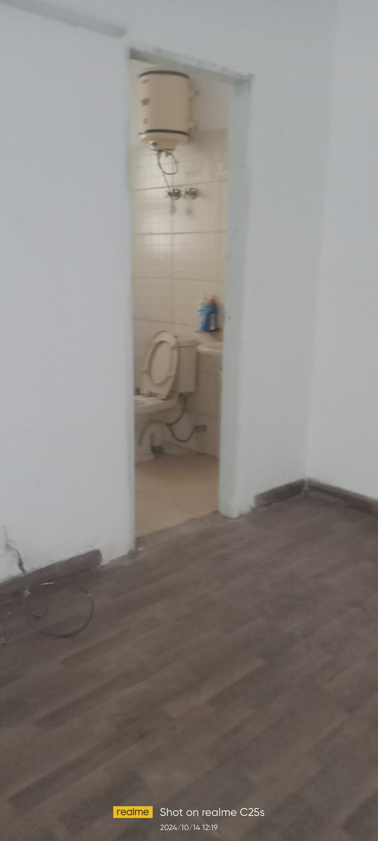 Bathroom, tulip-petals 3 Bedroom 1550 Sq.Ft. Apartment In Sector 89 Gurgaon 8419874