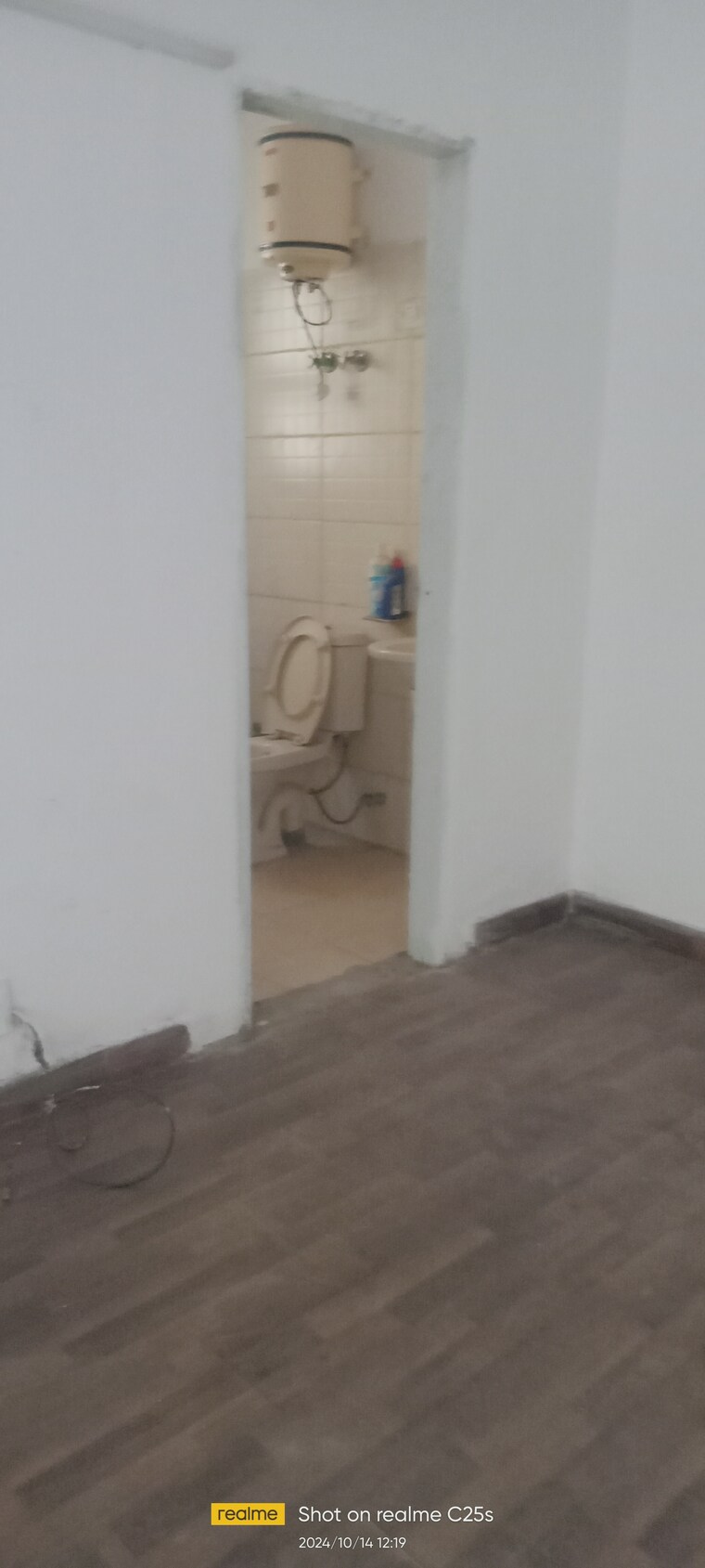 Bathroom, tulip-petals 3 Bedroom 1550 Sq.Ft. Apartment In Sector 89 Gurgaon 8419874