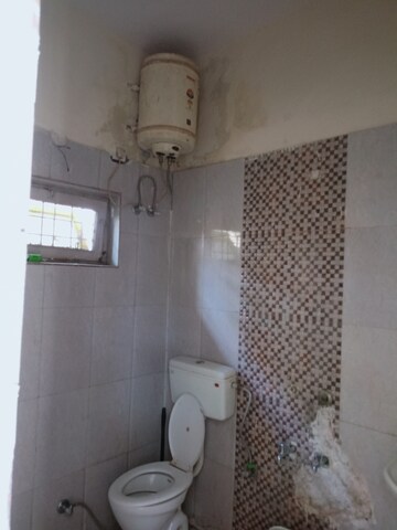 Bathroom in 2 BHK Independent House at Sector 40 – for Rent