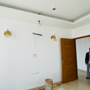 Furnished Amenities in 3 BHK Apartment at Omaxe Lake, Mullanpur – for Sale