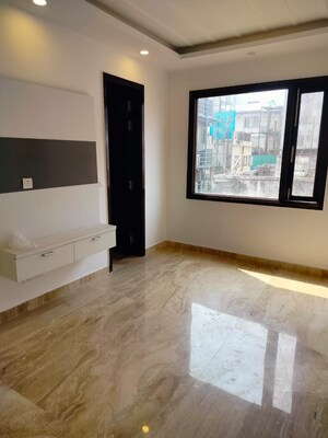 Room in 3 BHK Builder Floor at Lajpat Nagar Iii – for Sale