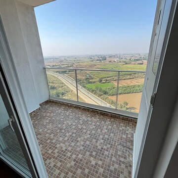 Balcony in 3 BHK Apartment at Omaxe Lake, Mullanpur – for Sale