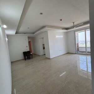 Room in 3 BHK Apartment at Omaxe Lake, Mullanpur – for Sale