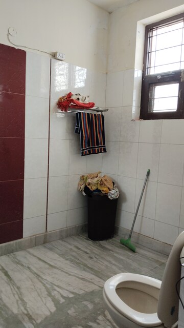 Bathroom in 1.5 BHK Builder Floor at Sector 23 – for Rent