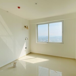 Room in 3 BHK Apartment at Omaxe Lake, Mullanpur – for Sale