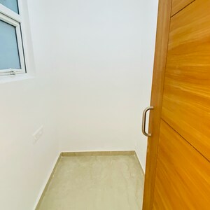 Furnished Amenities in 3 BHK Apartment at Omaxe Lake, Mullanpur – for Sale