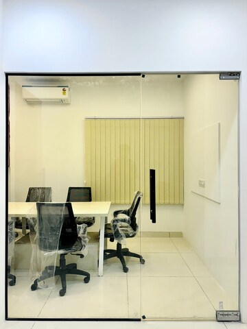Team Area in  Office Space at E 4 – for Rent