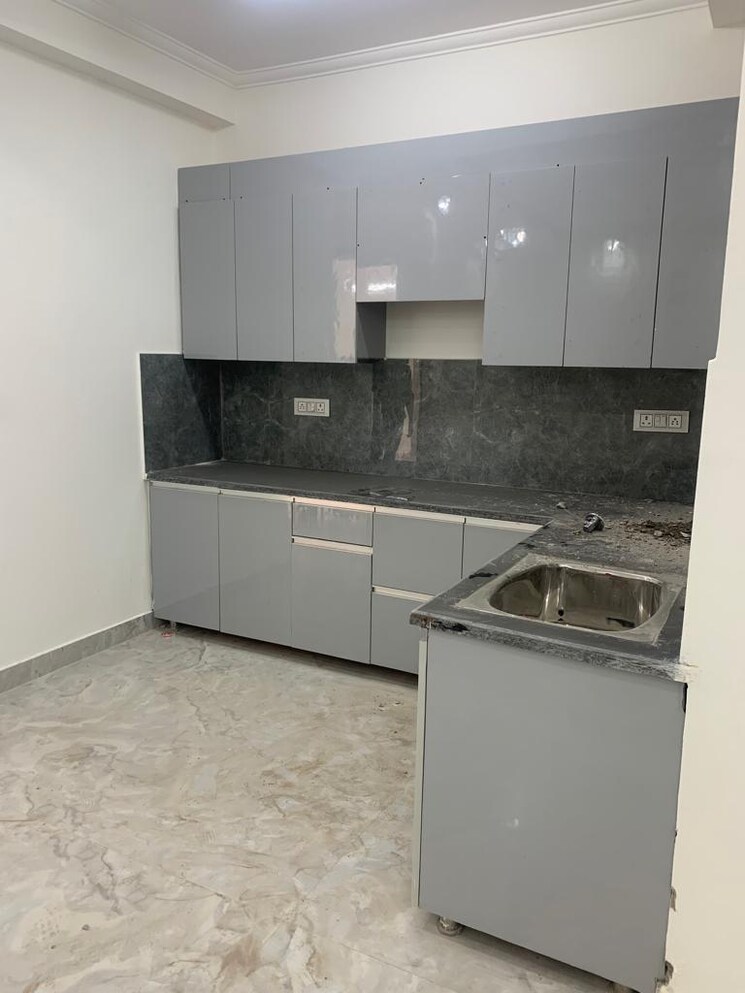 Kitchen, chattarpur 2 Bedroom 80 Sq.Yd. Apartment In Chattarpur Delhi 8420040