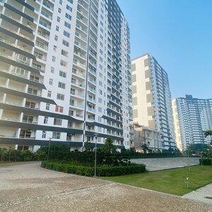 4 BHK Apartment – Exterior View View at Omaxe Lake, Mullanpur - for Sale