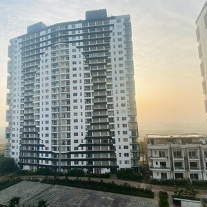 4 BHK Apartment – Exterior View View at Omaxe Lake, Mullanpur - for Sale