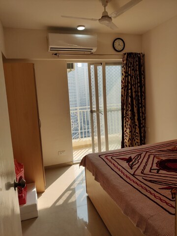 Bedroom in 2.5 BHK Apartment at Mahagun Mantra I, Sector 10 Greater Noida – for Rent