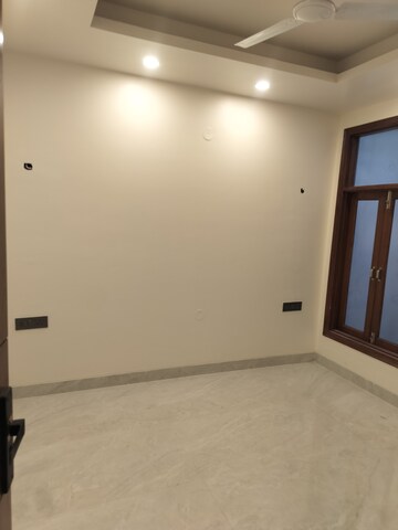 Room in 3 BHK Builder Floor at Sultanpur – for Sale