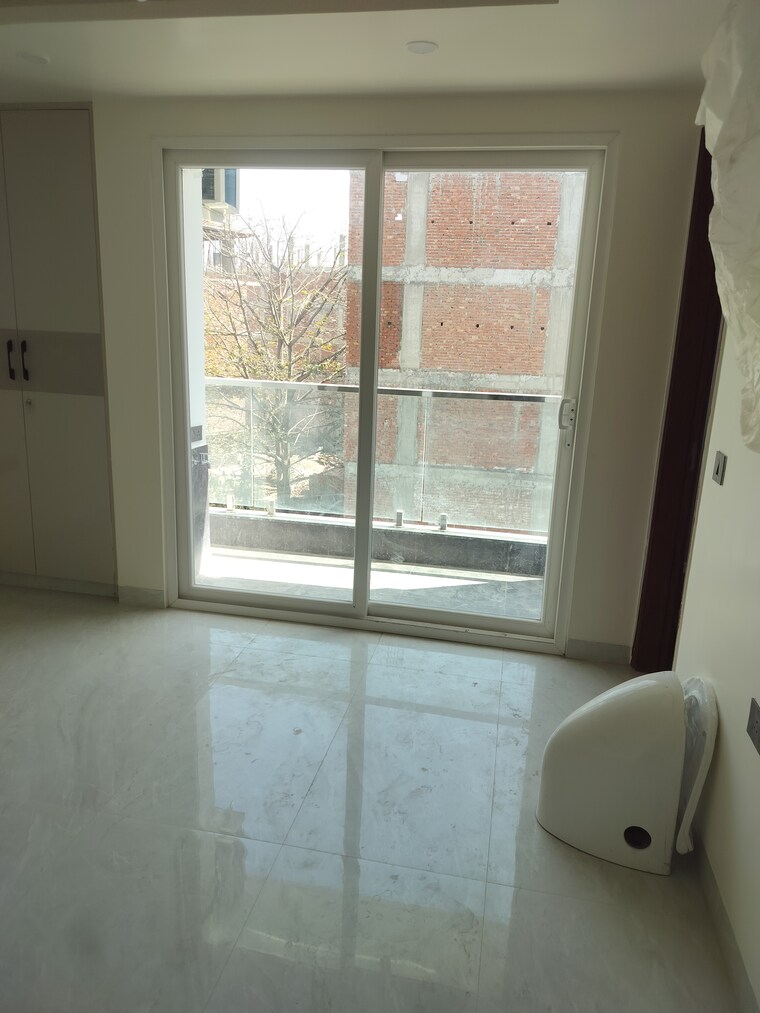 Room, sultanpur 3 Bedroom 950 Sq.Ft. Builder Floor In Sultanpur Delhi 8420138