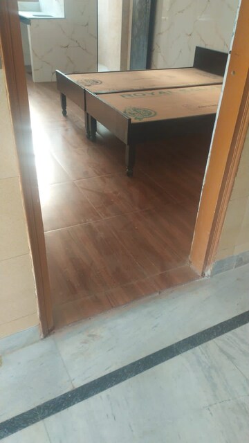 Room in 1 RK Builder Floor at New Ashok Nagar – for Rent