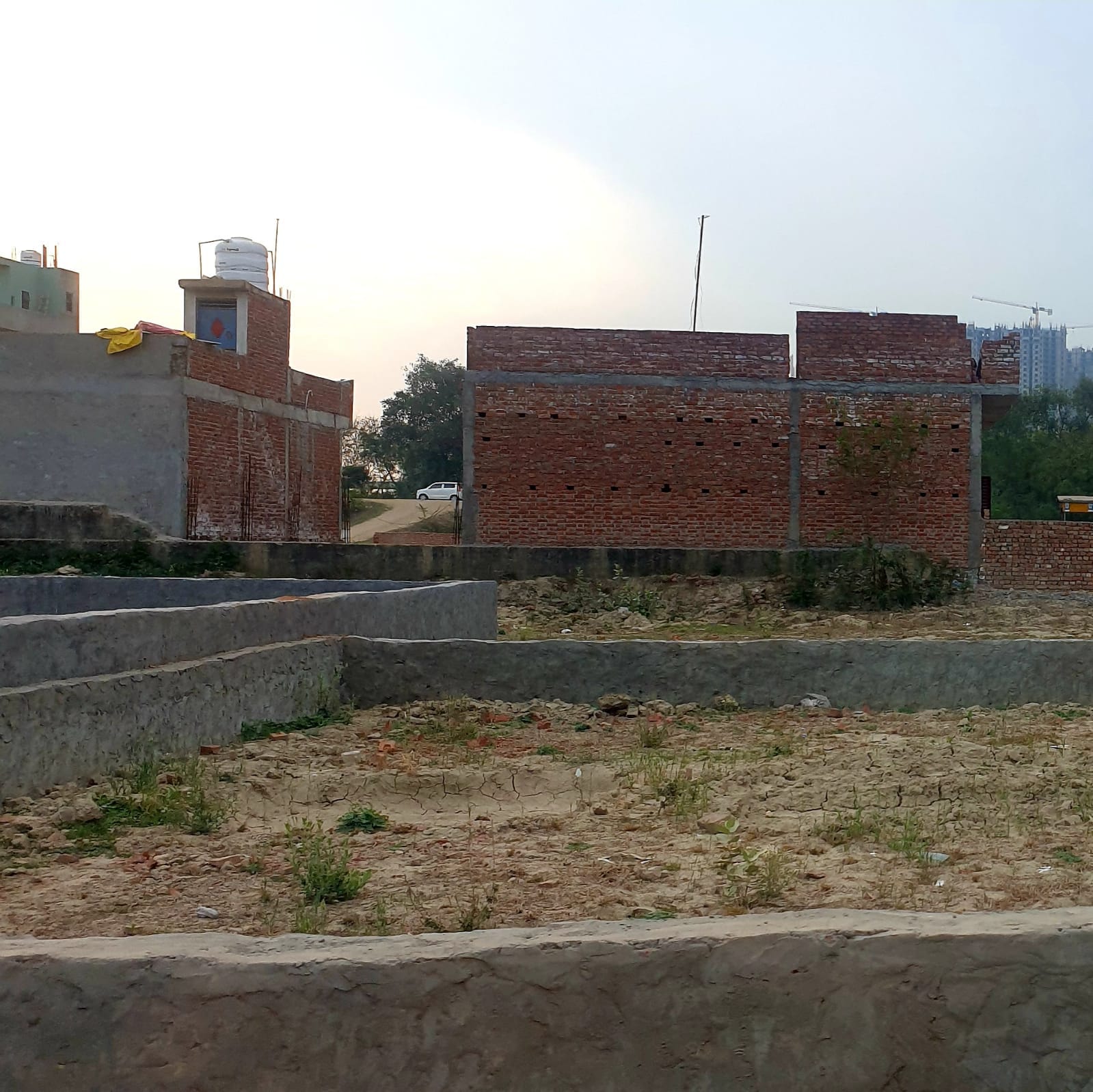Plot For Sale in Char Number Bijali Ghar K