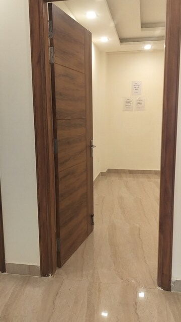 Bathroom in 3 BHK Builder Floor at BP Homes, Sector 85 – for Sale