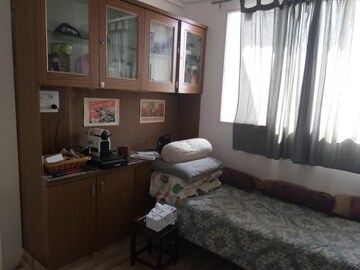Room in 1 BHK Apartment at Banjara Hills – for Rent