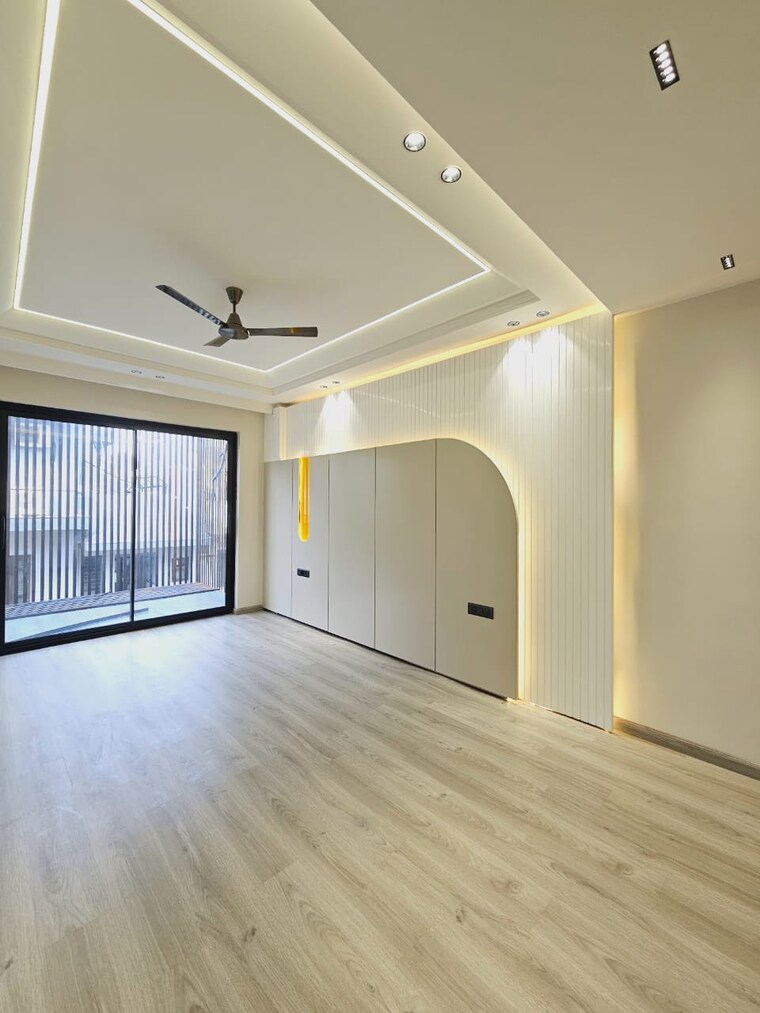 Room, south city 2 4 Bedroom 275 Sq.Yd. Builder Floor In South City 2 Gurgaon 8420283