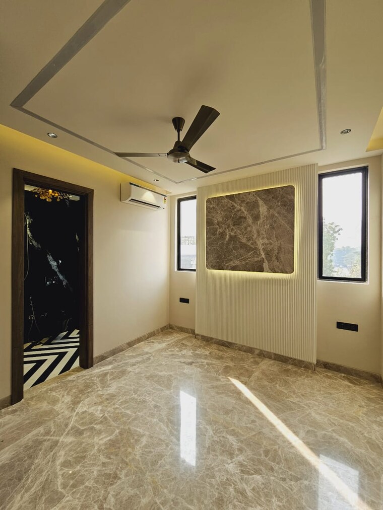 Bedroom, south city 2 4 Bedroom 275 Sq.Yd. Builder Floor In South City 2 Gurgaon 8420283