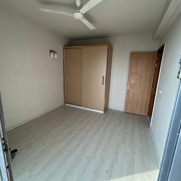 Room in 3 BHK Apartment at M3M Sky City, Sector 65 – for Sale