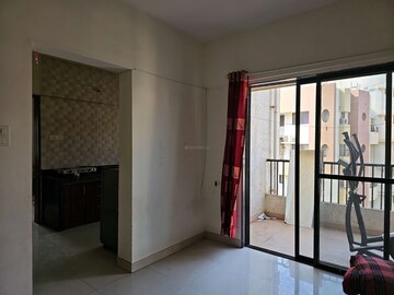 Room in 2 BHK Apartment at Gera Riverside, Koregaon Park – for Rent