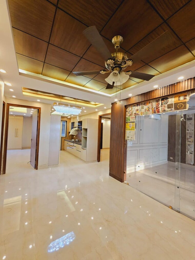 Living Room, auram-floor 4 Bedroom 360 Sq.Yd. Builder Floor In South City 2 Gurgaon 8420305