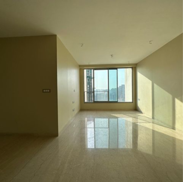 Room in 5 BHK Apartment at Kandivali West – for Rent
