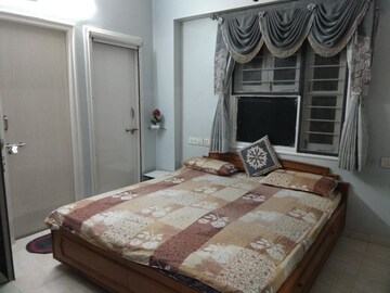 Bedroom in 3 BHK Apartment at Satellite – for Rent