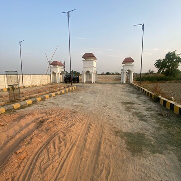  Plot – Exterior View View at Gosainganj - for Sale