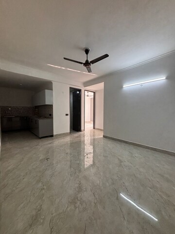 Room in 2 BHK Apartment at Saket – for Rent