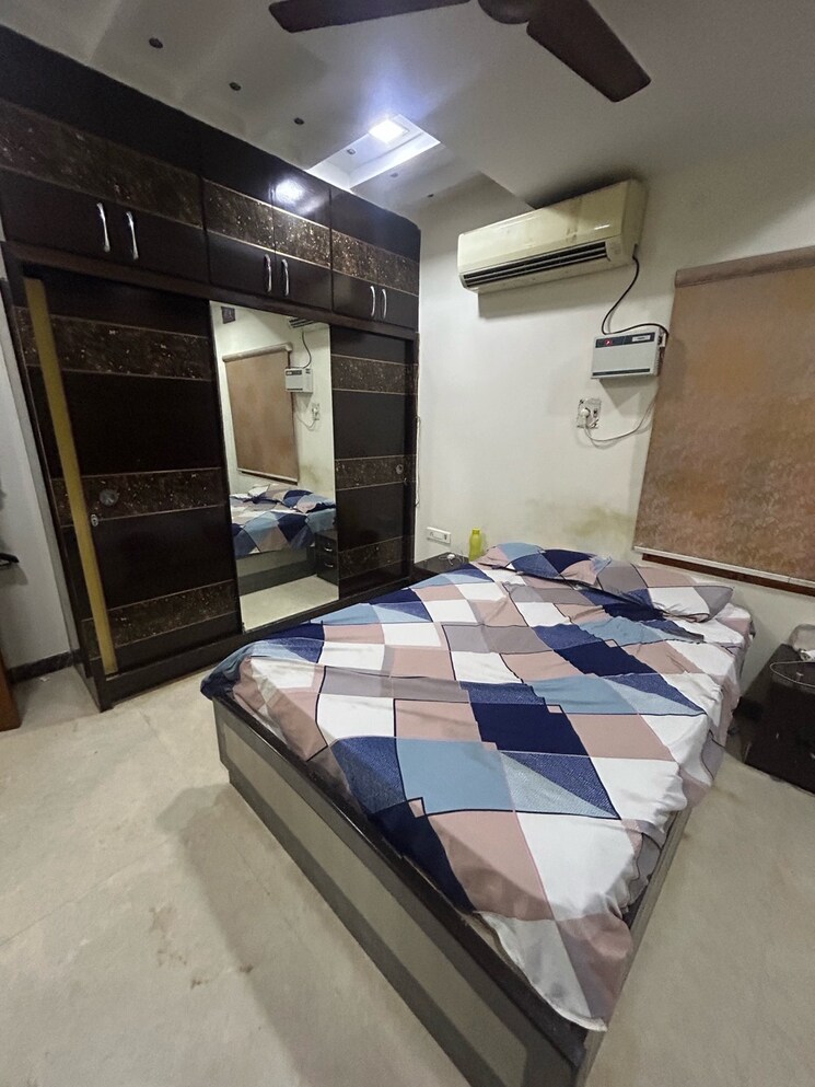 Room, koyambedu 3 Bedroom 1600 Sq.Ft. Apartment In Koyambedu Chennai 8420264