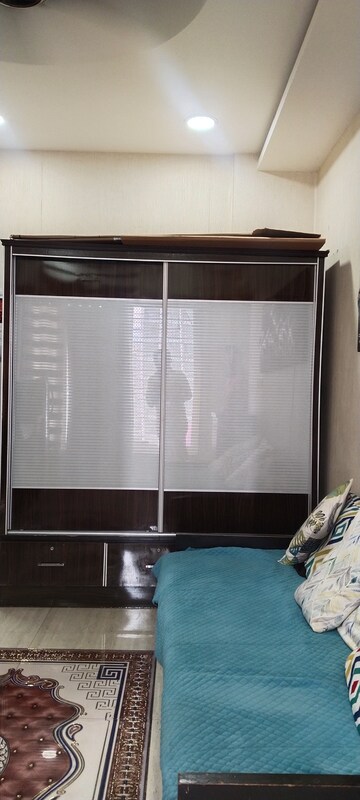 Furnished Amenities in 2 BHK Apartment at JP Unity Tower, Lower Parel – for Rent