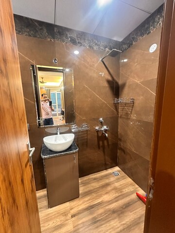 Bathroom in 1 RK Builder Floor at Sector 56 – for Rent