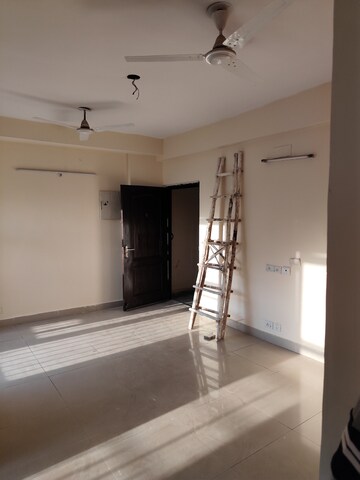 Room in 2 BHK Apartment at Aims Golf City, Sector 75 – for Rent
