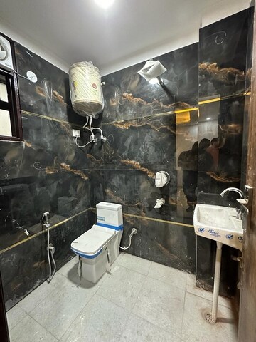 Attached Bathroom in 1 BHK Apartment at Saket – for Rent