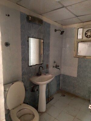 Bathroom in 2.5 BHK Apartment at Gardenia Gateway, Sector 75 – for Sale