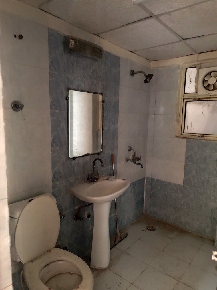 Bathroom, gardenia-gateway 2.5 Bedroom 1265 Sq.Ft. Apartment In Sector 75 Noida 8420565
