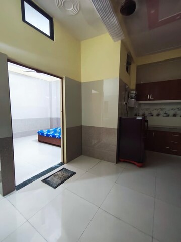 Kitchen in 1 BHK Builder Floor at DLF Vibhuti Khand, Gomti Nagar – for Rent