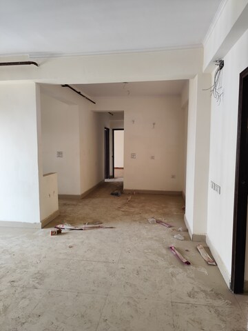 Building Lobby in 3.5 BHK Apartment at Gardenia Gateway, Sector 75 – for Sale