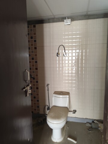 Bathroom in 3.5 BHK Apartment at Gardenia Gateway, Sector 75 – for Sale