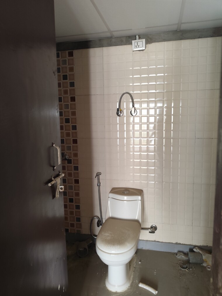 Bathroom, gardenia-gateway 3.5 Bedroom 1700 Sq.Ft. Apartment In Sector 75 Noida 8420586