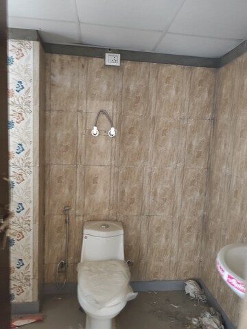 Bathroom in 3.5 BHK Apartment at Gardenia Gateway, Sector 75 – for Sale